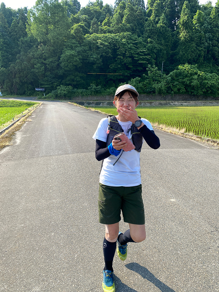笑いながら、おはようございます!